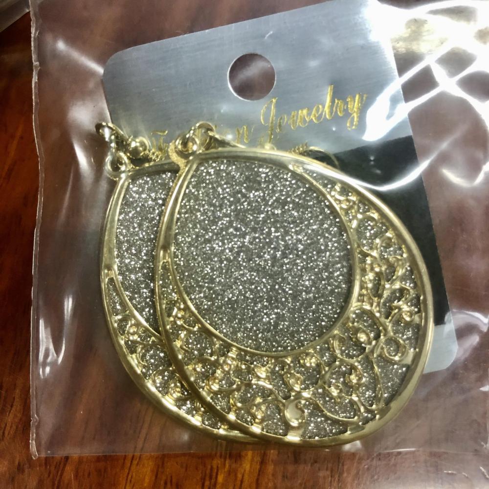 555ジュエリー 異素材ピアス